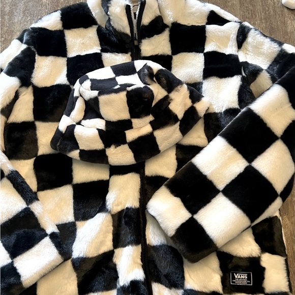 Vans Jackets & Blazers - New! Vans faux fur checkered coat sz large, hat h&m matches perfectly